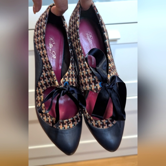 Poetic‎ License Stand Out Navy Pumps - Picture 9 of 14